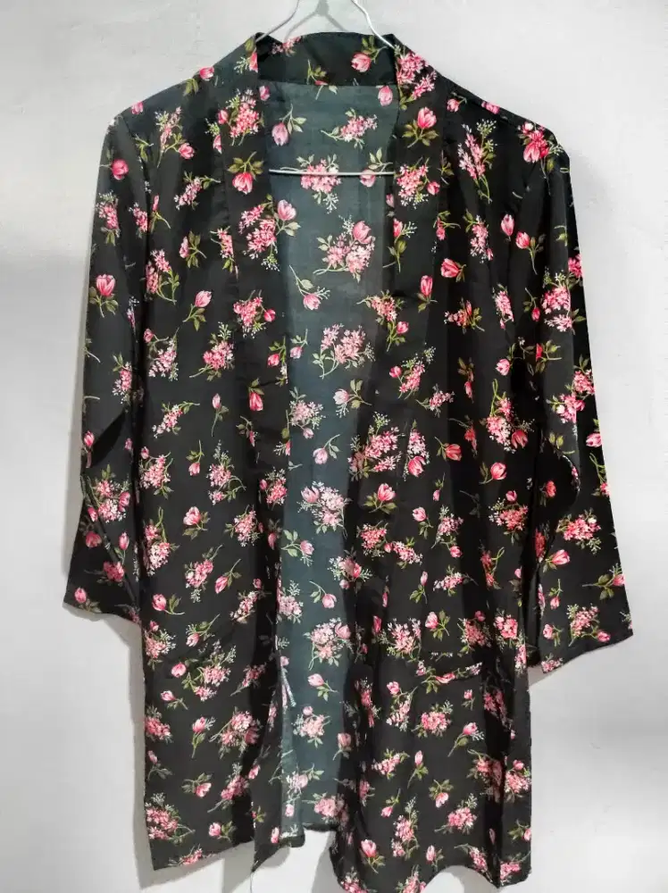 Outer Wanita, Cardigan Bunga