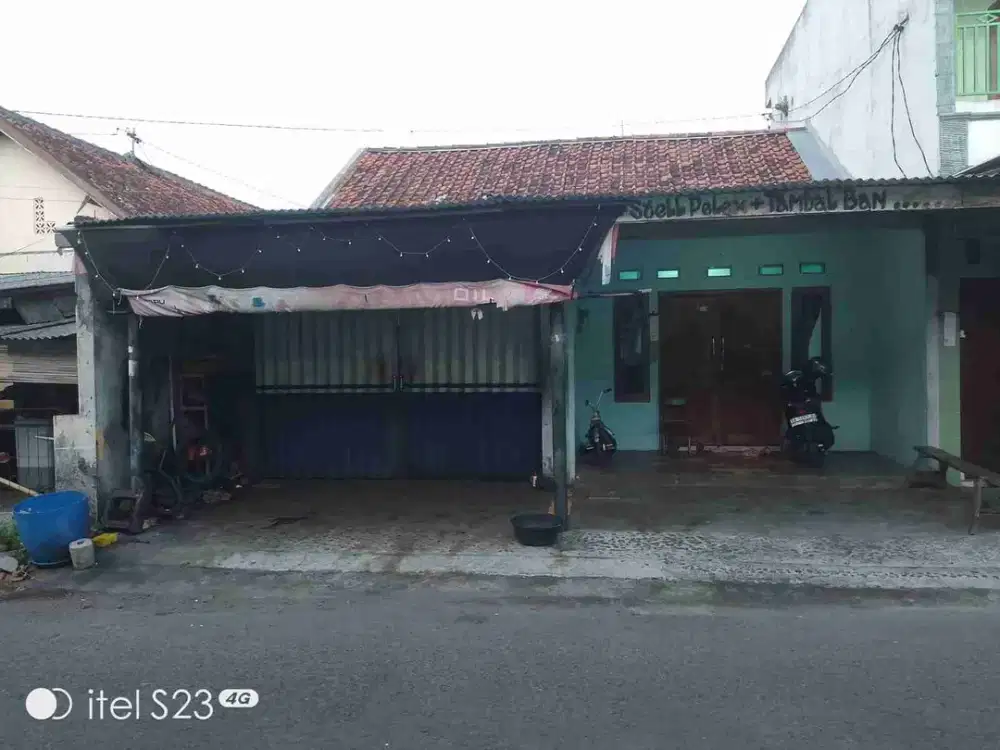 Rumah & Tempat Usaha di Jl Wijoyo Mulyo, Kutoarjo Kab. Purworejo