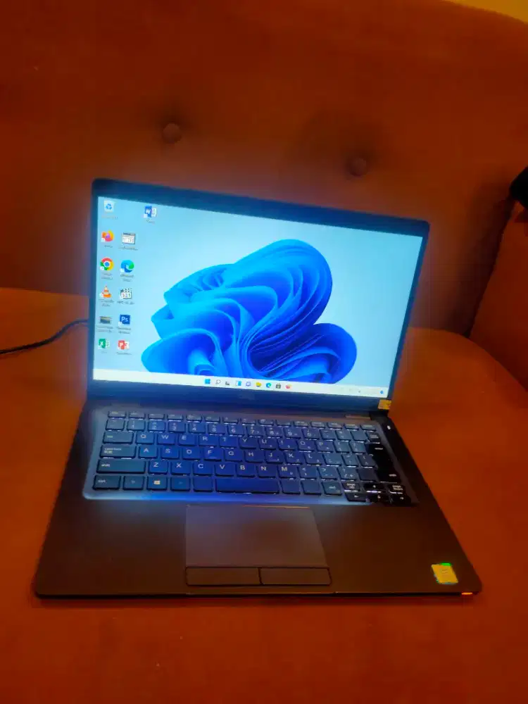 Dell core i5 RAM 8GB touchscreen