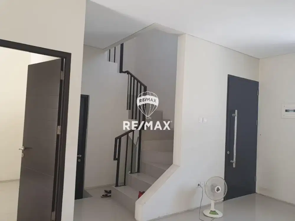 Rumah Taman Simpruk Siap Huni 3 Kamar Tidur di Lippo Cikarang