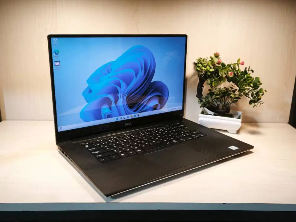 Dell XPS 15 9550 Touchsceen Resolusi 4K 100% sRGB Core I7 Nvidia GTX