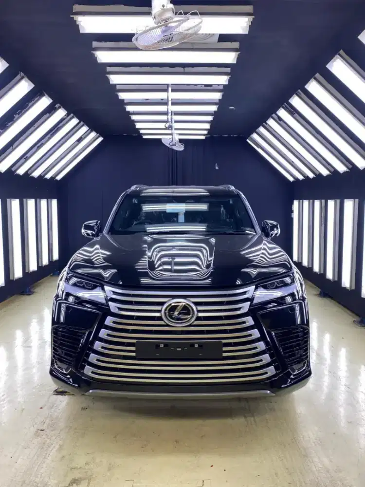 Lexus LX700H 7 seater 2026 [10 KM]