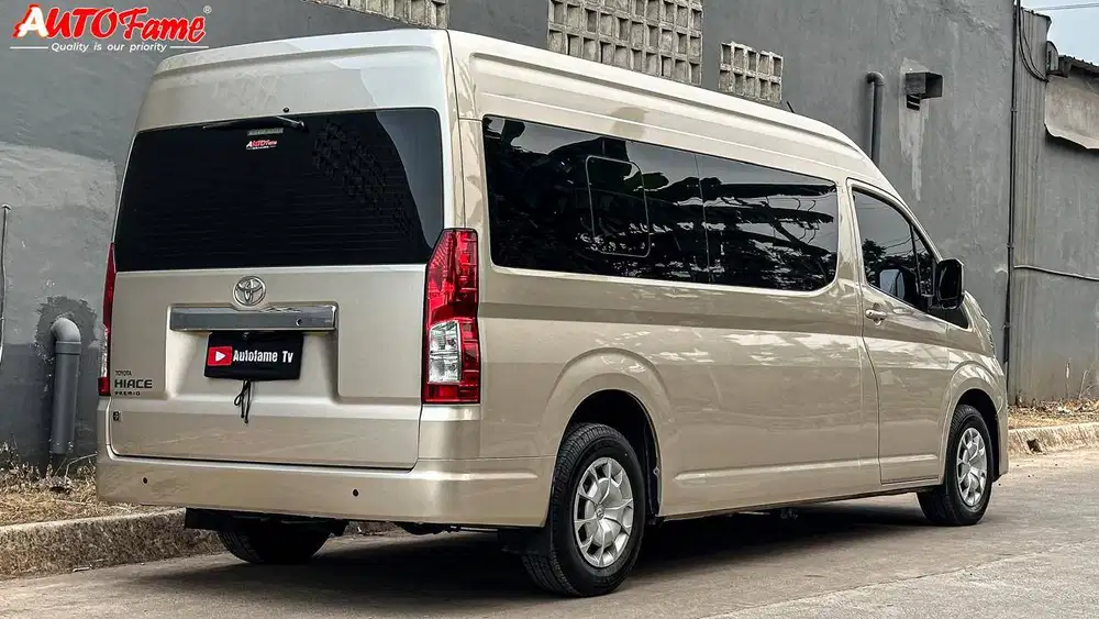Toyota Hiace 2.8 Premio 14 Seater Beige On Gray NIK 2021 Akhir Tgn 1 D