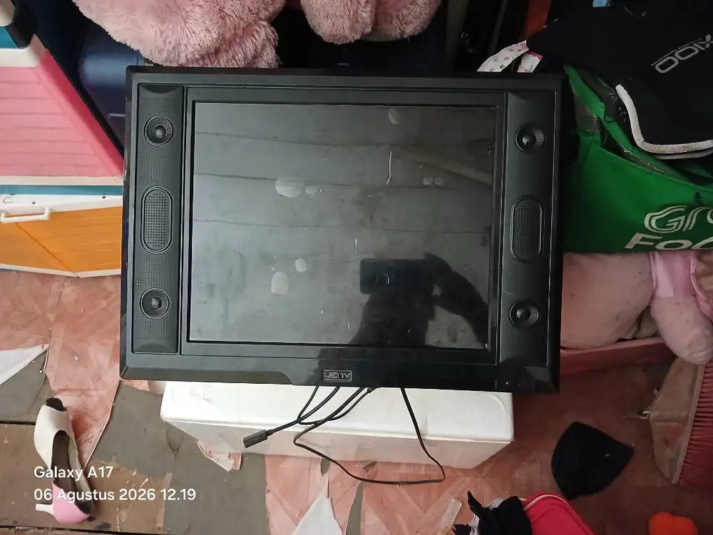 Televisi LED PORTABLE KECIL