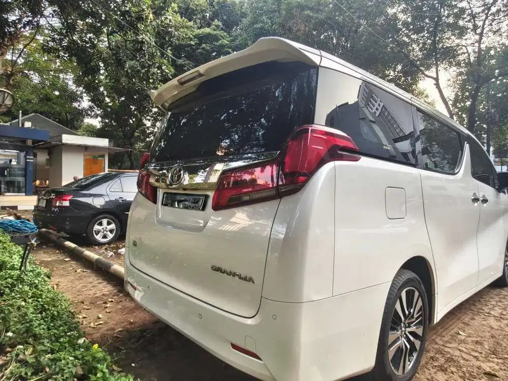 Toyota Alphard 2018 Bensin 2.4 G