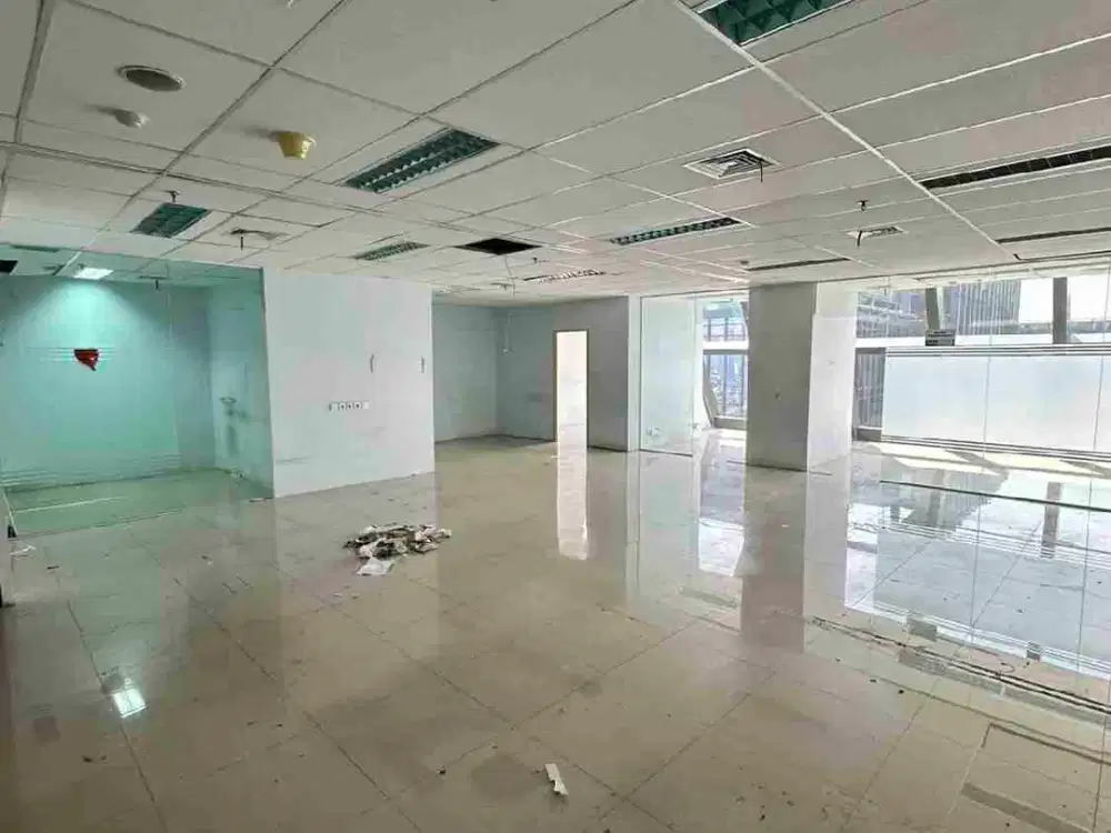 Disewakan office space Lavenue siap pakai