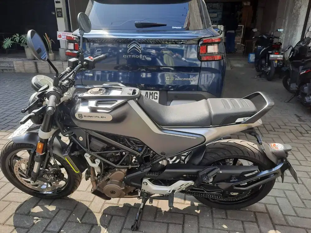 Dijual cepat, KTM Husqvarna Svartpilen 250 tahun 2022 mulus, KM 2448