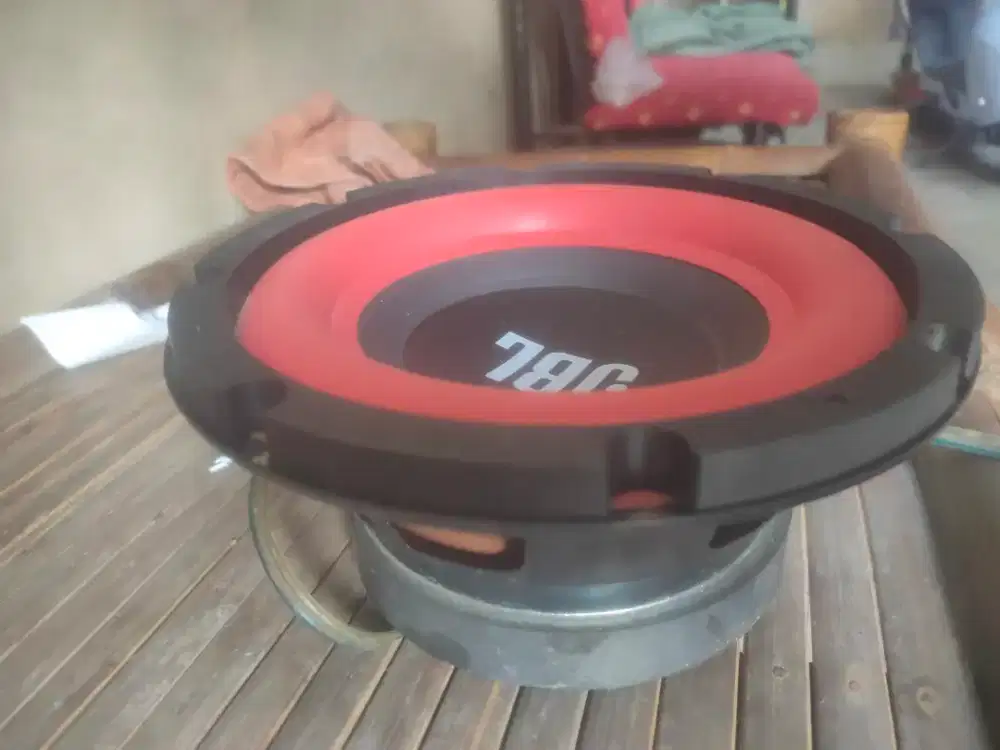Subwoofer JBL 200 W 6.5 inc