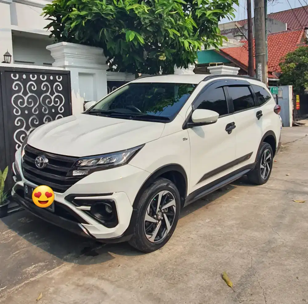 Dijual cash Rush GR 2021 matic  istimewa