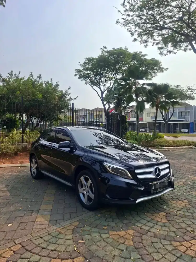 Mercedes Benz GLA200 / GLA 200 AMG 2016 Hitam Panoramic