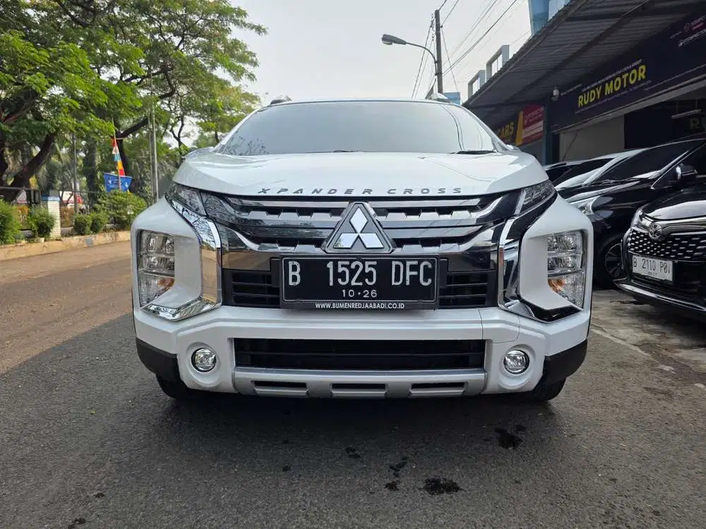 Xpander Cross Premium AT 2021 KM 60rb Tangan Pertama Service Record