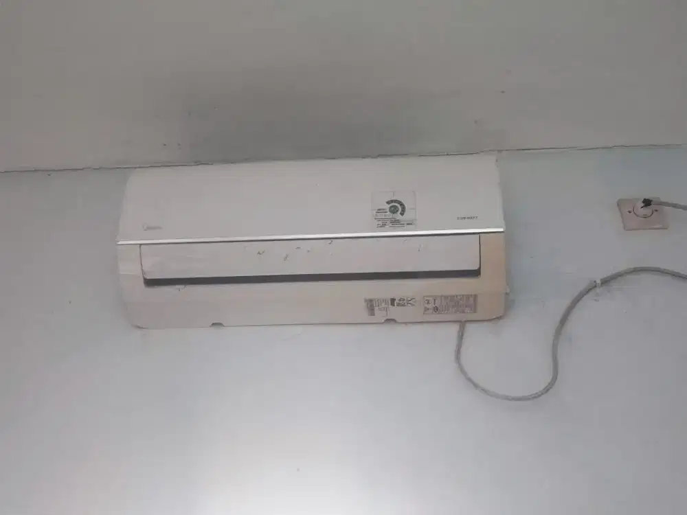 Ac midea 1/2pk pemakaian pribadi
