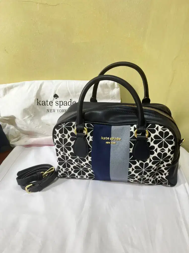 Kate Spade slingbag