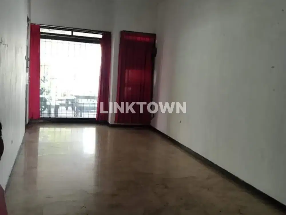 Rumah Strategis Dekat Jalan Utama di Jemur Andayani Surabaya