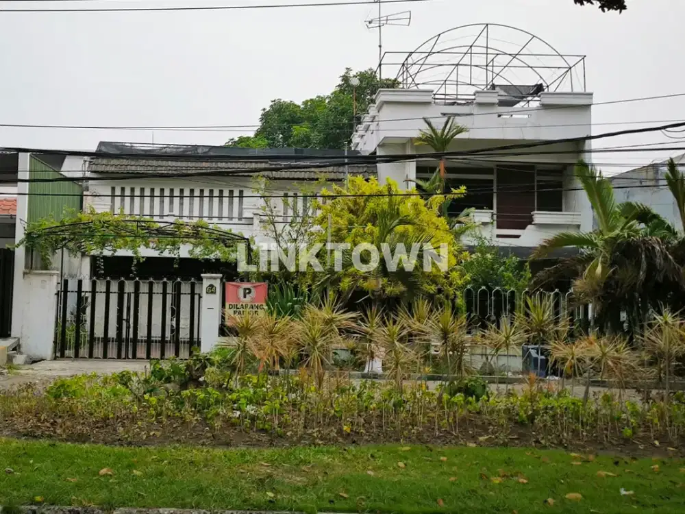 Rumah 2.5 Lantai Semifurnished Harga Nego di Rungkut Mejoyo