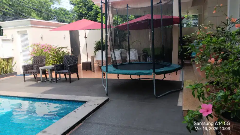 Jual trampolin masih layak pakai