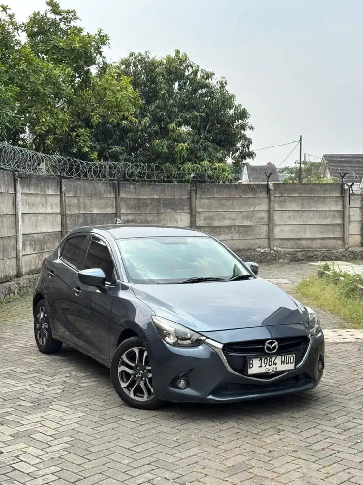 Mazda 2 R Skyactive 1.5 a/t 2016 Super Mewah