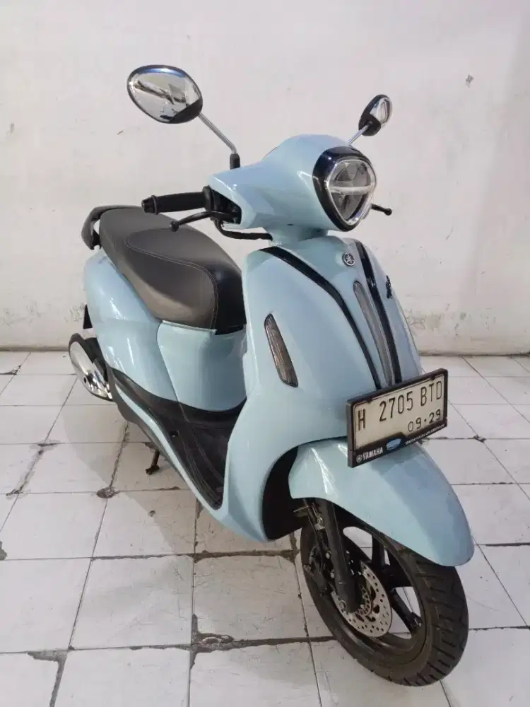 yamaha grand filano biru