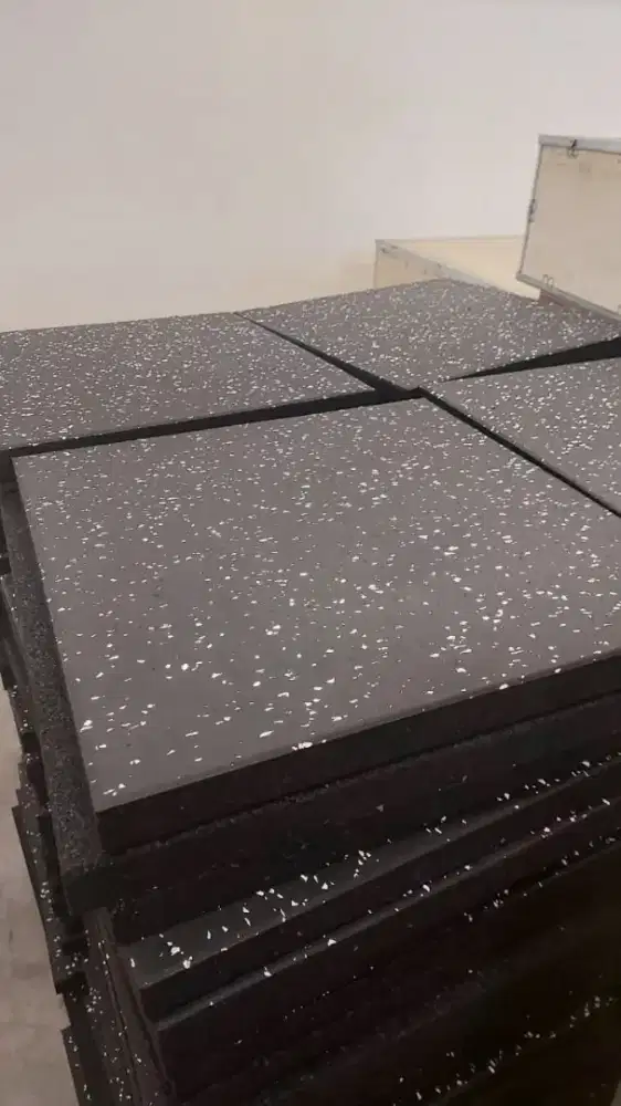 Rubber tile karpet gym ukuran 1cm, 1.5cm,2cm,4cm