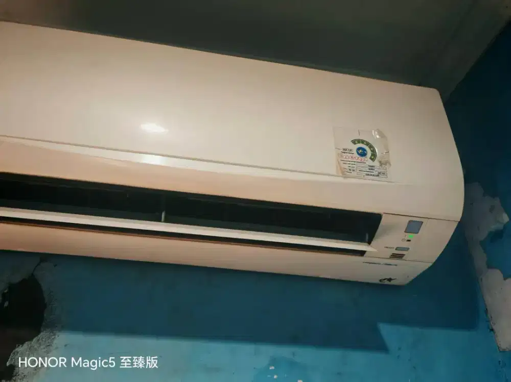 AC daikin 1 1/2 pk normal