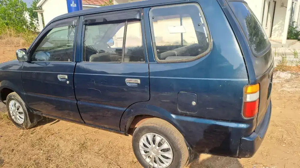 Kijang kapsul 1998