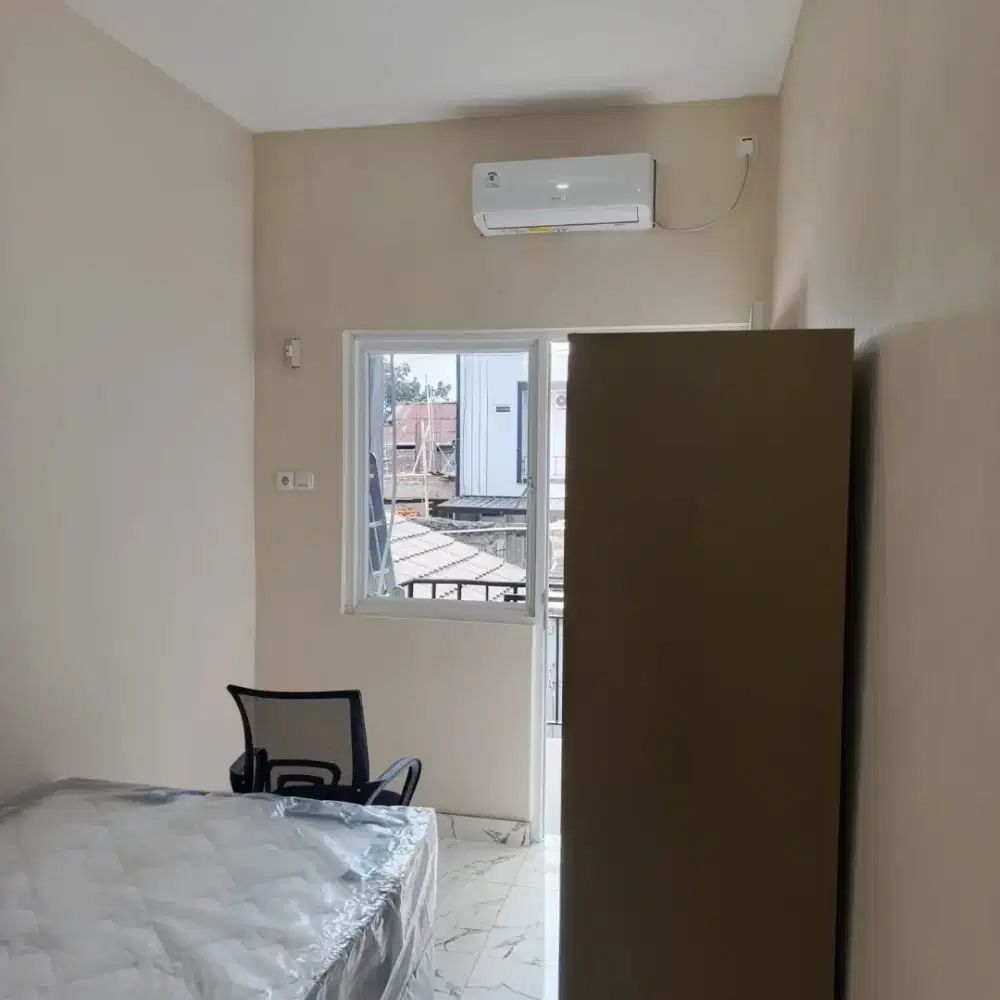 Kost putri bangunan baru AC