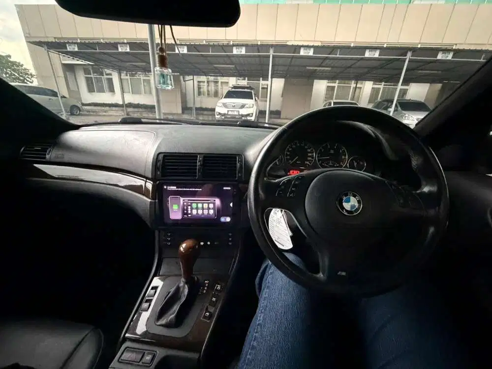 BMW 325i 2001 Bensin