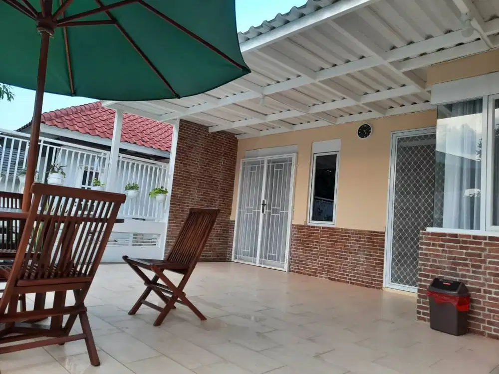 Ruma 2 lantai Semi Furnished Istimewa Siap Huni Selangkah ke Tol
