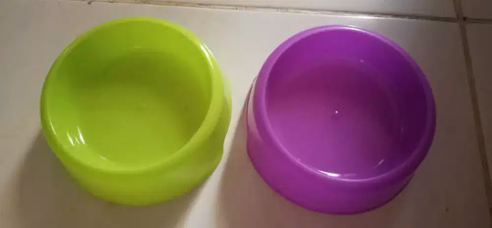 Mangkok kucing bulat