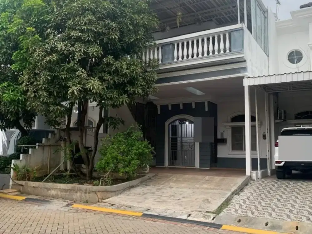 Disewakan Rumah Cluster Rome PIK, Uk. 8x17, 2 Lantai, 3 KT, Harga : Rp 200 Juta/Thn