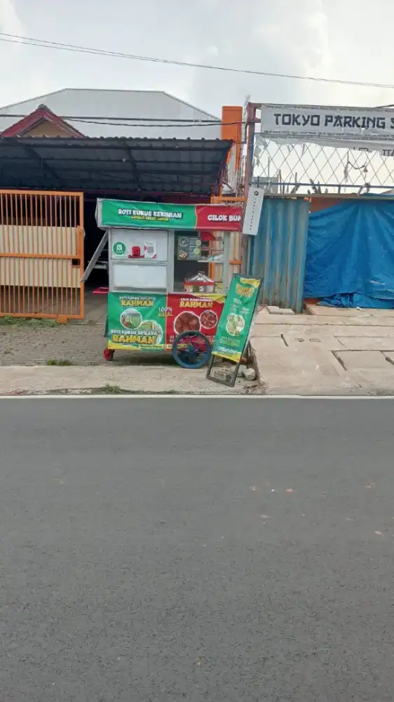 Jaga stand roti srikaya,dimsum, cilok