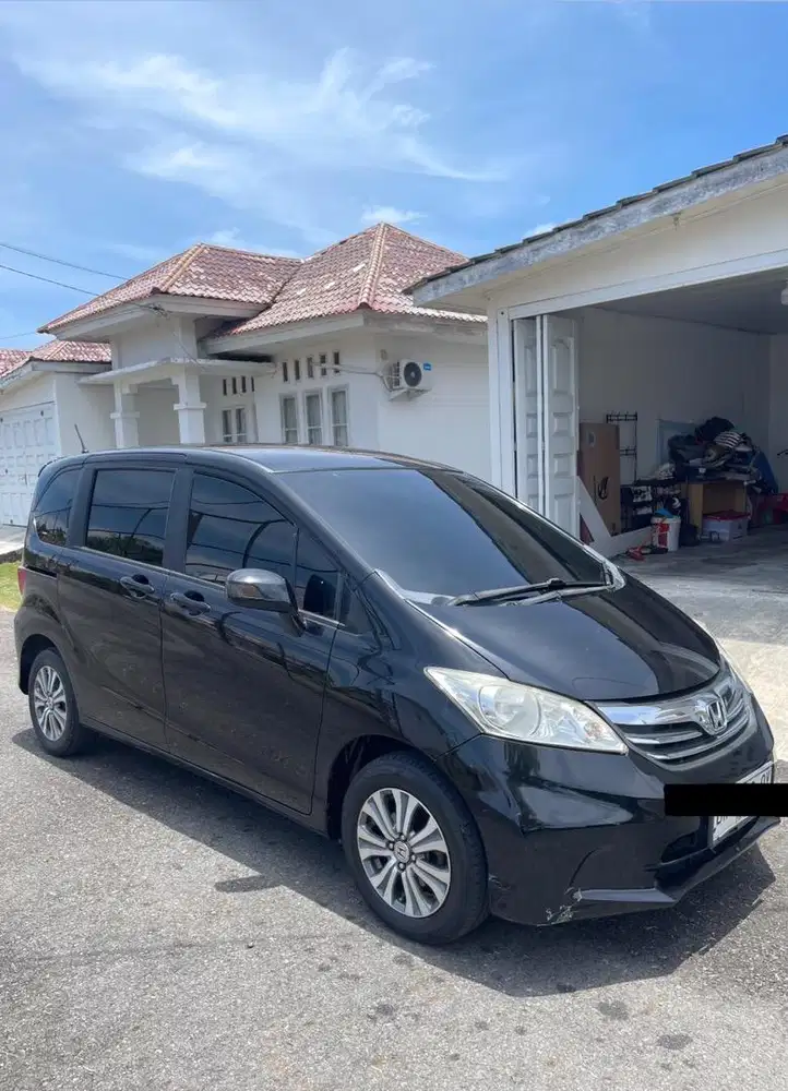 HONDA FREED PSD 2012