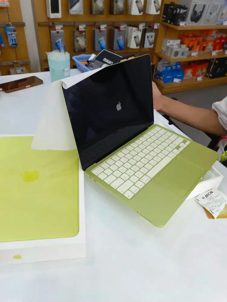 MACBOOK NEO 10 SPESIAL PROMO FESTIVAL BELANJA GARANSI RESMI IBOX