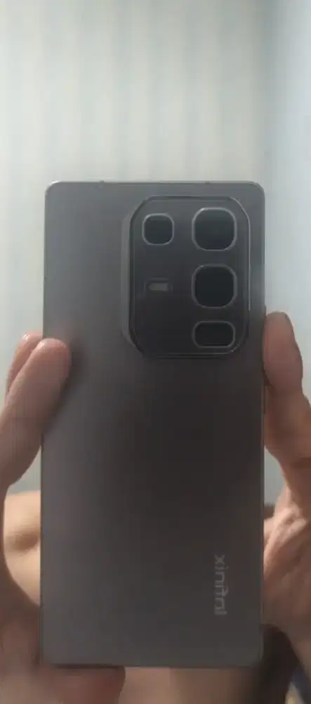 Nego tipis.Likenew infinix note 50pro. 8/256 Hp+ charger faschaging.