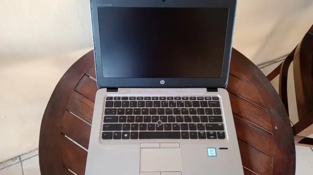 Dijual laptop HP 820 G4