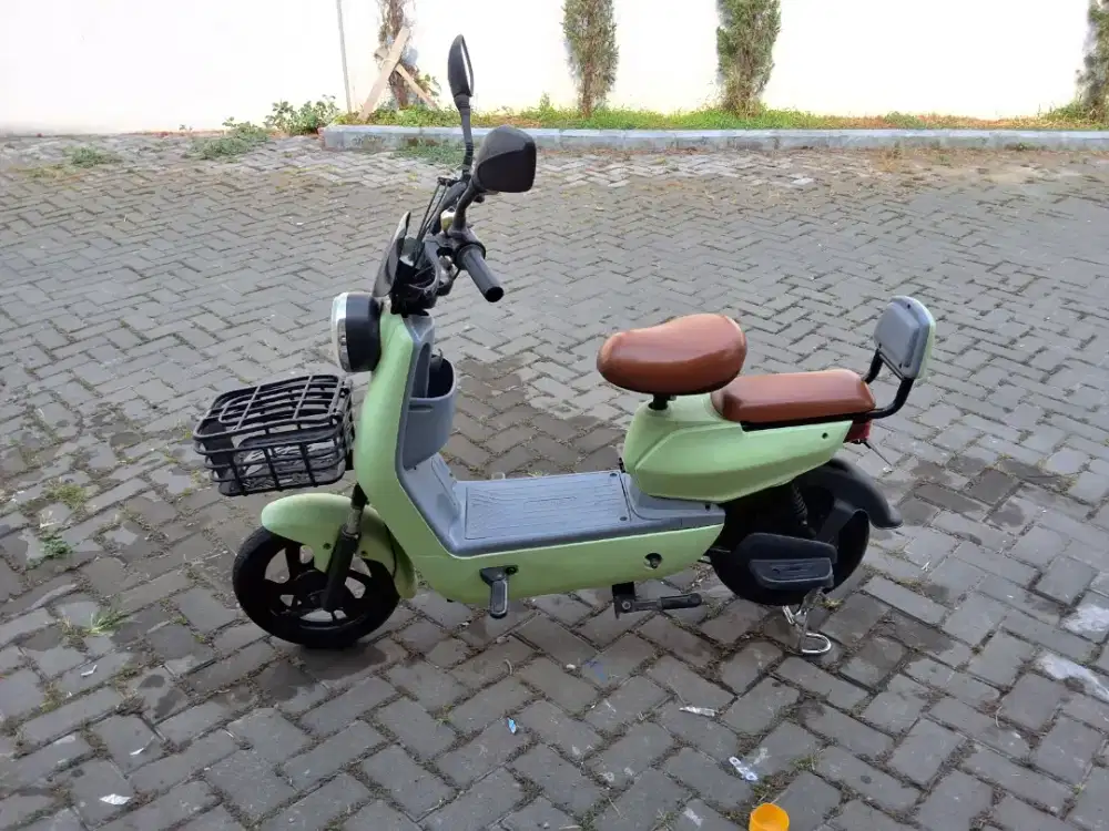 Sepeda listrik uwinfly second bagus normal