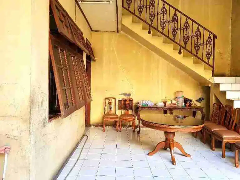 Dijual Rumah Dengan taman yg luas di condet balekambang