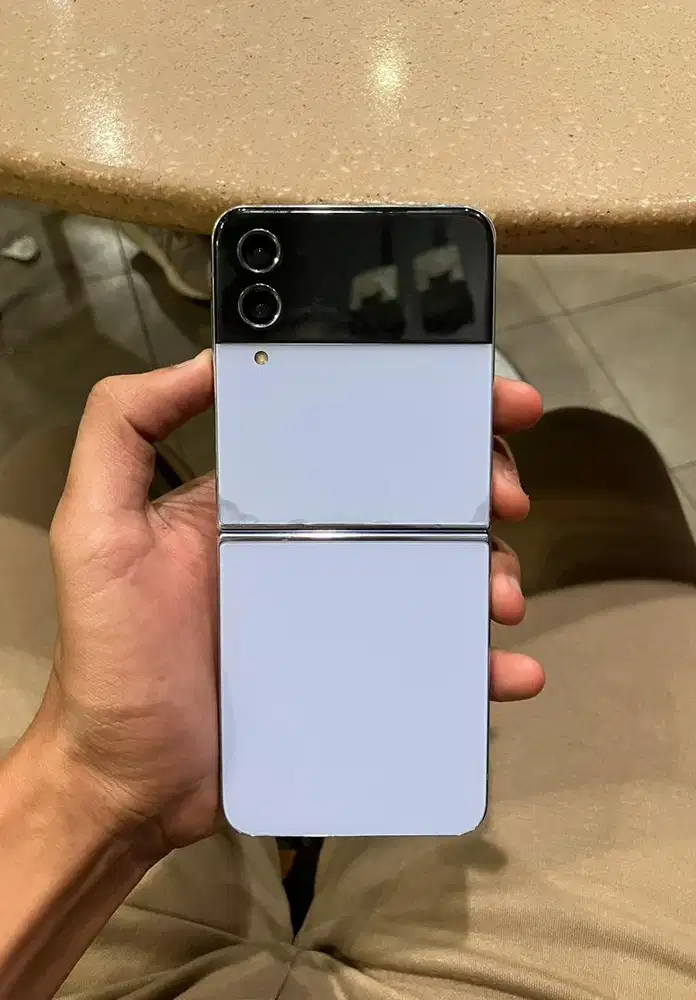 Samsung Z Flip 4 8/512 SEIN