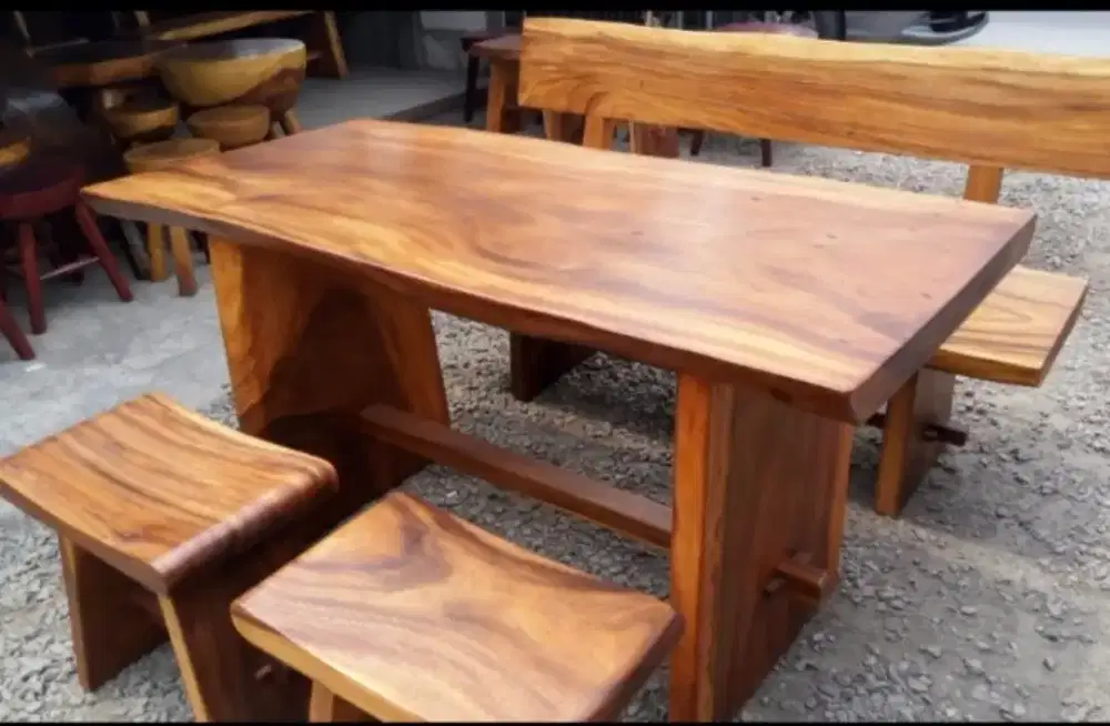 Meja makan set kayu utuh trembesi