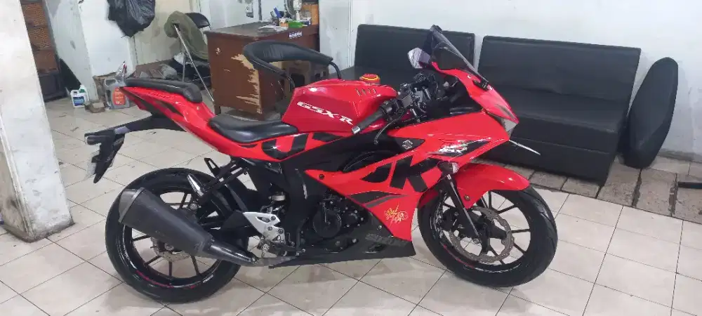 Suzuki GSX 150 R