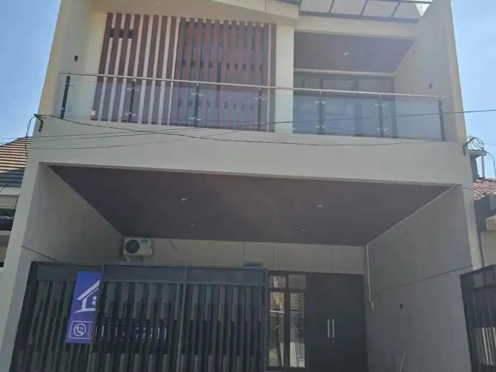 Dijual Rumah Baru Gress 2 Lantai +  Ada Rooftop Besar di Lt3.
BABATAN PANTAI UTARA
( Dekat dengan annyeong market / kota lama / onefive )
