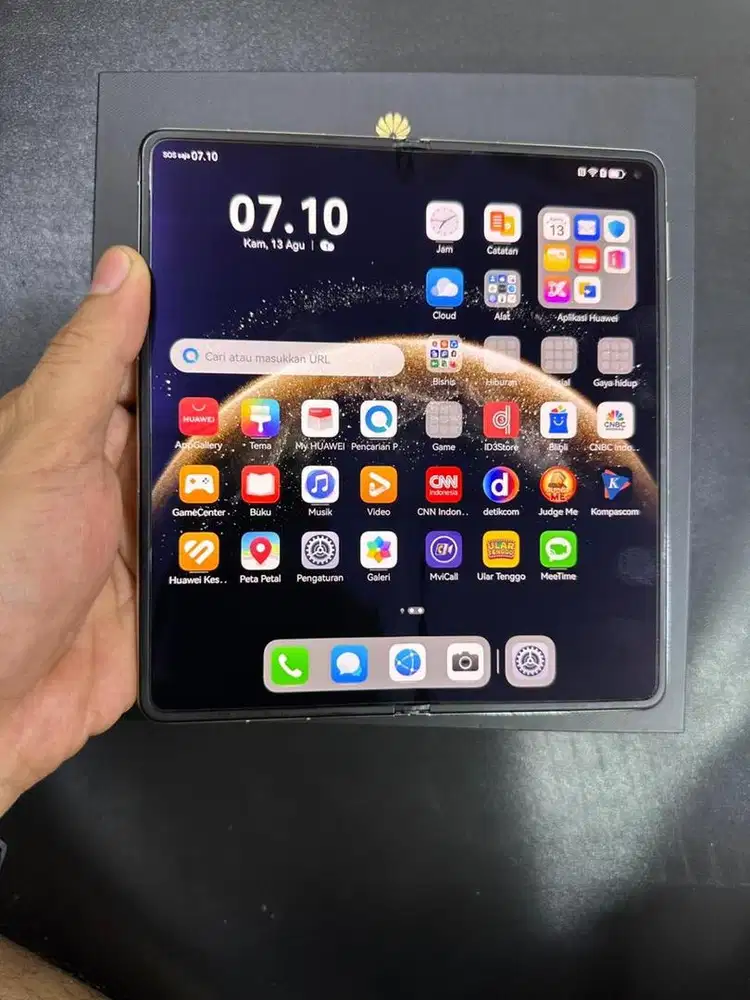 Huawei Mate X6 fold