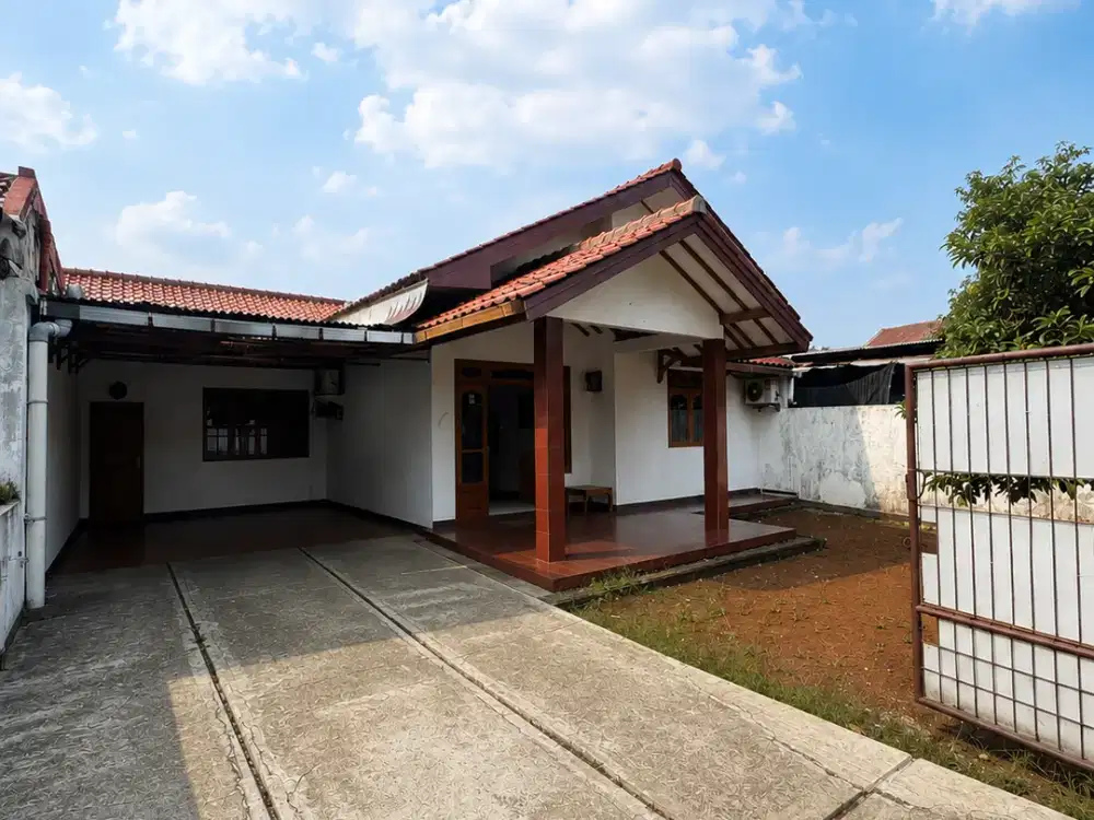 Rumah 1 Lantai Tanah Luas di Meruyung, Ada Halaman Belakang