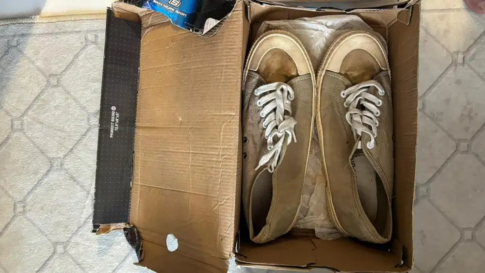 sepatu cotton on 42