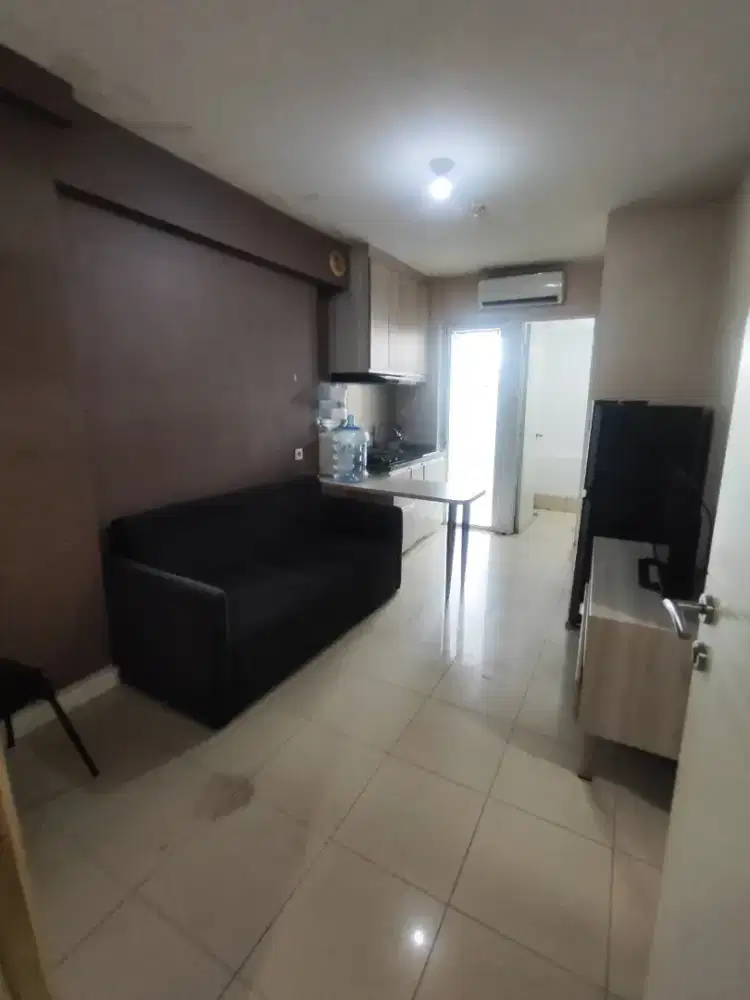 Disewakan tipe 2 kamar tidur furnish Apartemen Bassura City