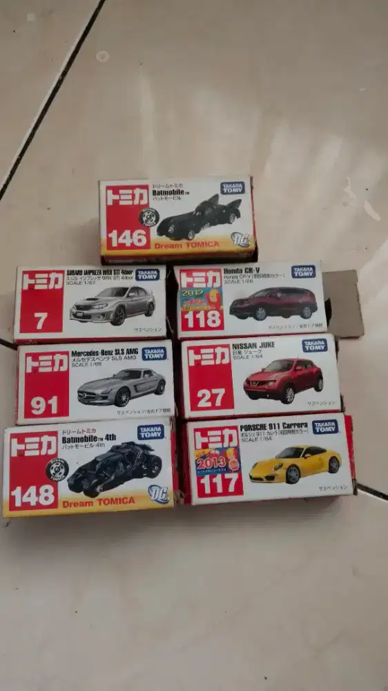 PAKET 7 Tomica Original — 2 First Color + 2 Batmobile — Semua Ada Dus!