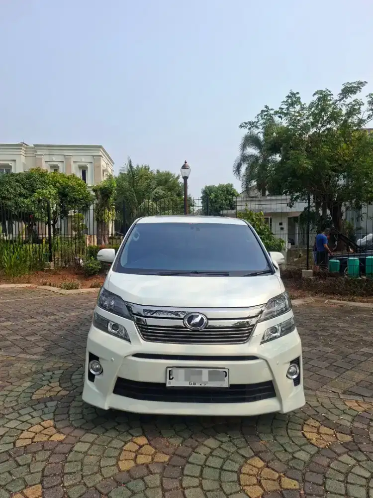 Toyota Vellfire 2.4 ZG CBU 2014 Putih