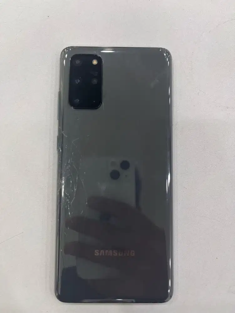 samsung S20+ 8/127