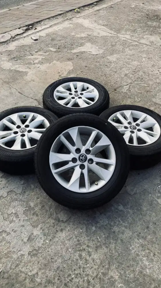 Velg innova ribon ring 16 pcd 5x114 +ban