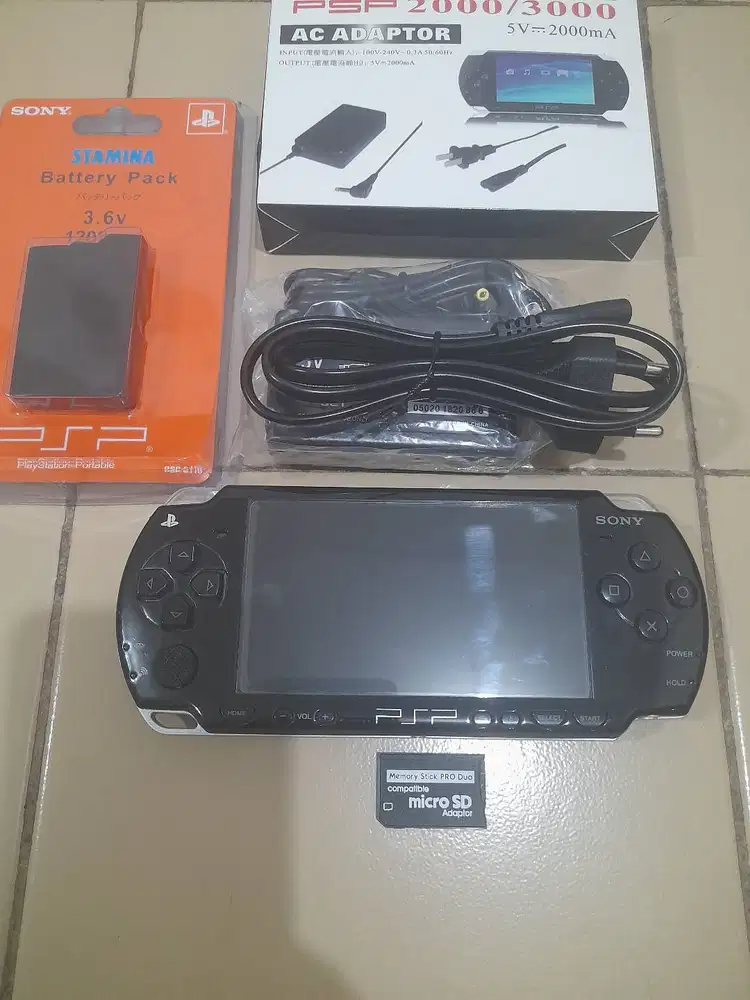 Psp slim seri 2000 Mulus No Mines Memory 8gb Full game Plus Cassan
